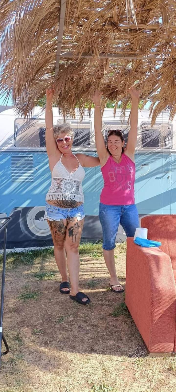 Cornelia Hippie Magic Bus Villa Kissamos Exterior photo
