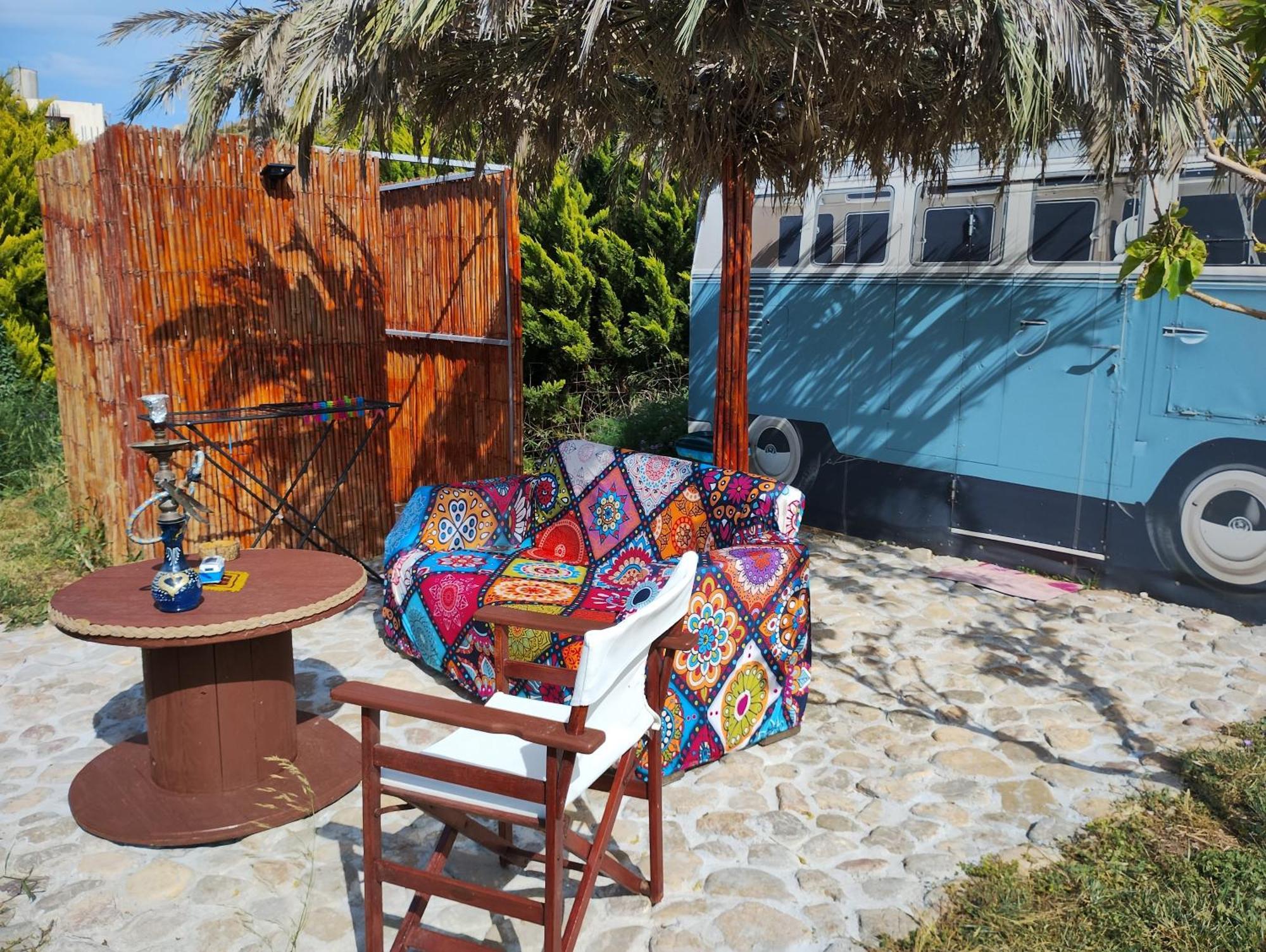 Cornelia Hippie Magic Bus Villa Kissamos Exterior photo
