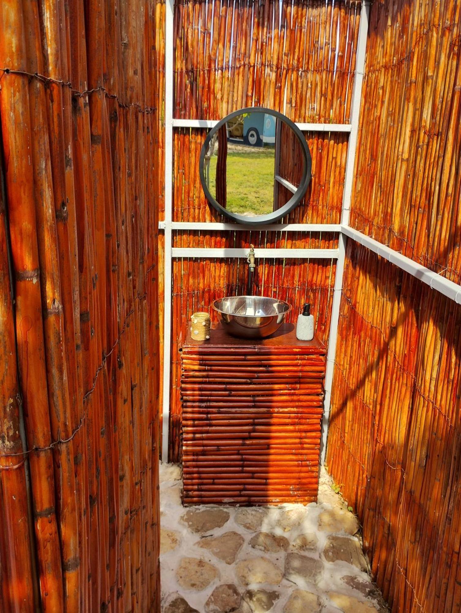 Cornelia Hippie Magic Bus Villa Kissamos Exterior photo